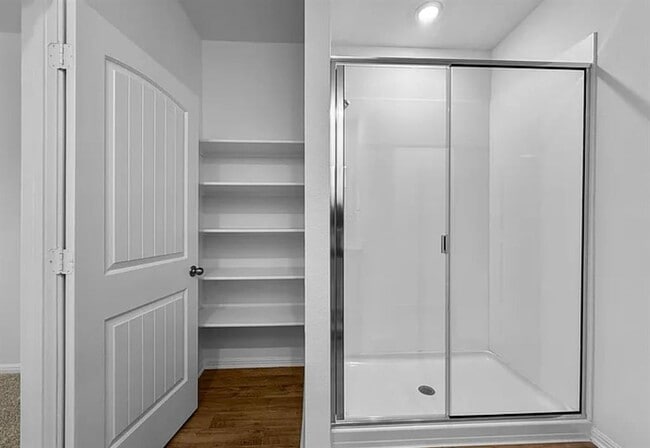 Building Photo - 1941 Crowned Eagle Pass