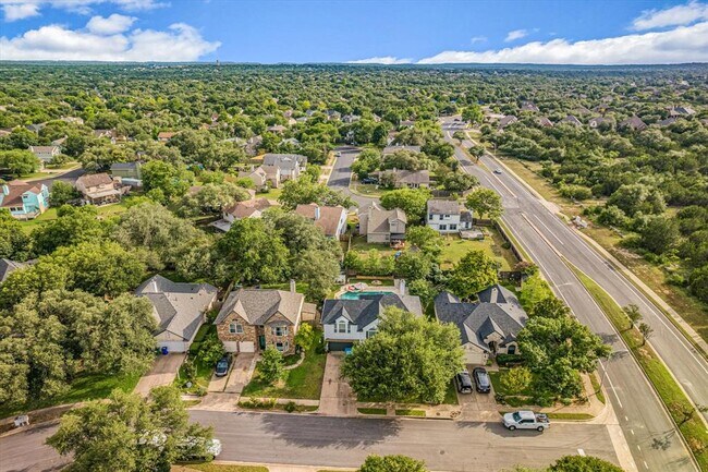 Building Photo - 803 Crocus Dr