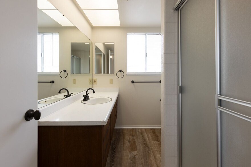 Building Photo - 5322 Harvard Ave