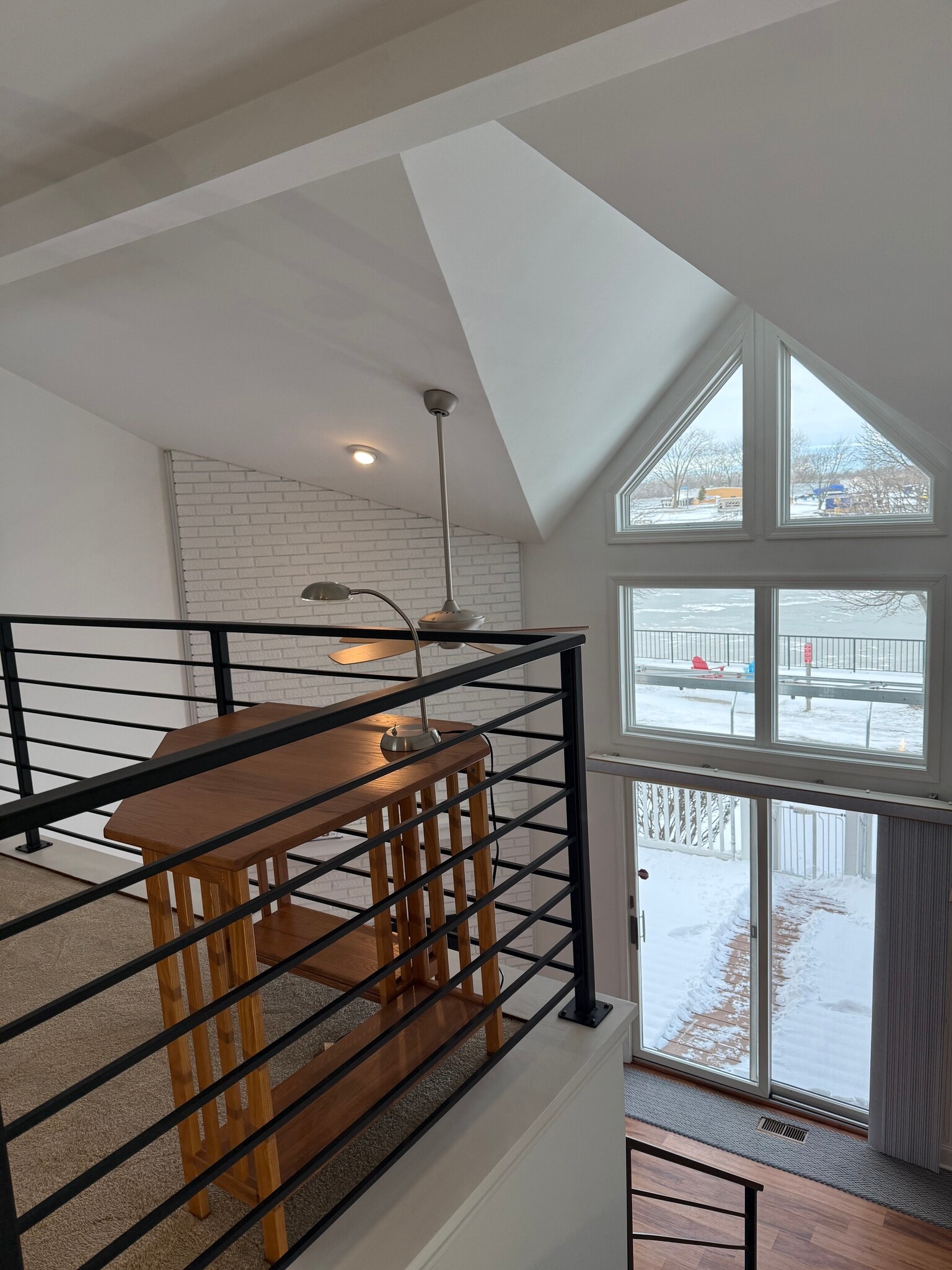 Building Photo - 140 Niagara Shore Dr