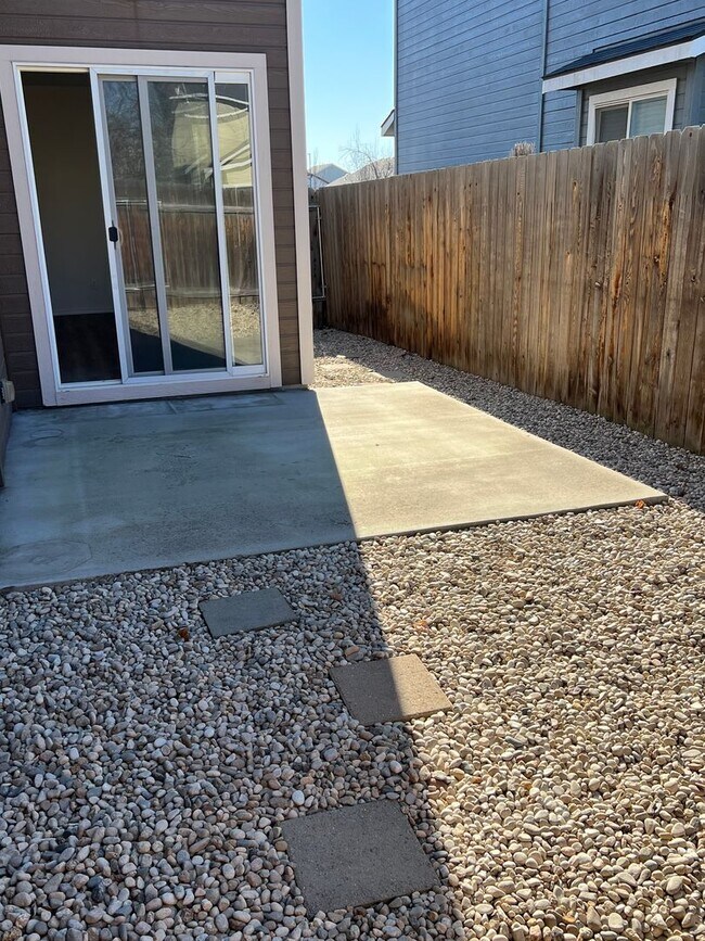 Building Photo - Coming soon! 4 bed 2.5 bath home in Meridian