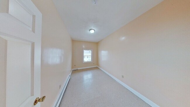 Building Photo - 33 Elmore St