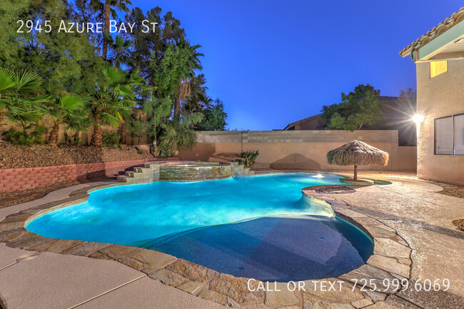 Building Photo - Spacious 3700 sq ft home. Pool/close to strip