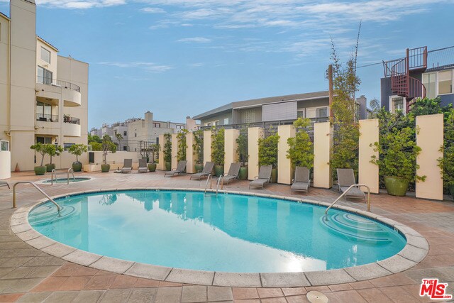 Building Photo - 245 Main St