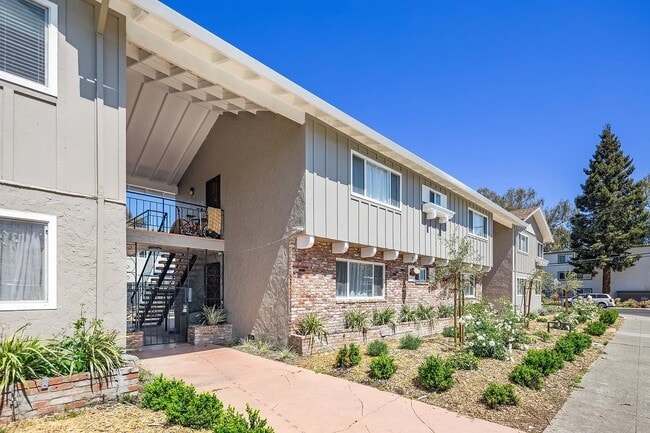 Building Photo - 220 Ventura Ave