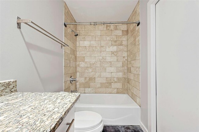 Building Photo - 2235 E 6th St