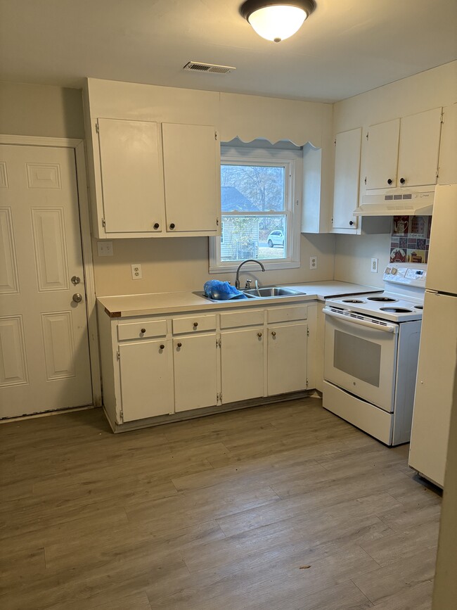 Building Photo - 202 A Galilean Rd.