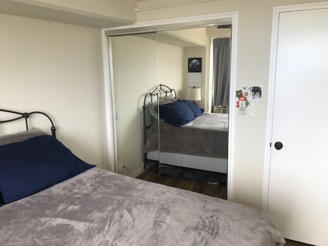 2nd Bedroom Reverse View - 2333 Kapiolani Blvd