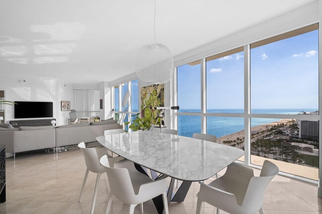 Building Photo - 101 S Fort Lauderdale Beach Blvd