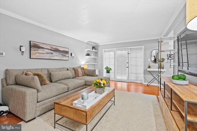 Building Photo - 3332 Spring Ln