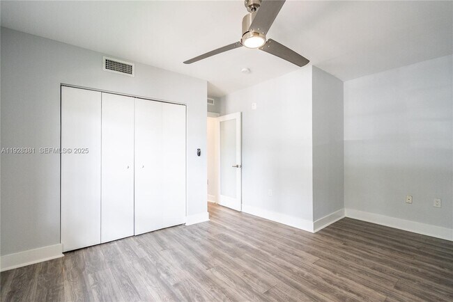 Building Photo - 331 85th St