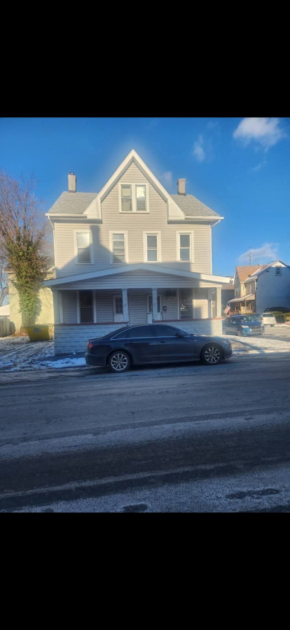 Building Photo - 502 2nd St