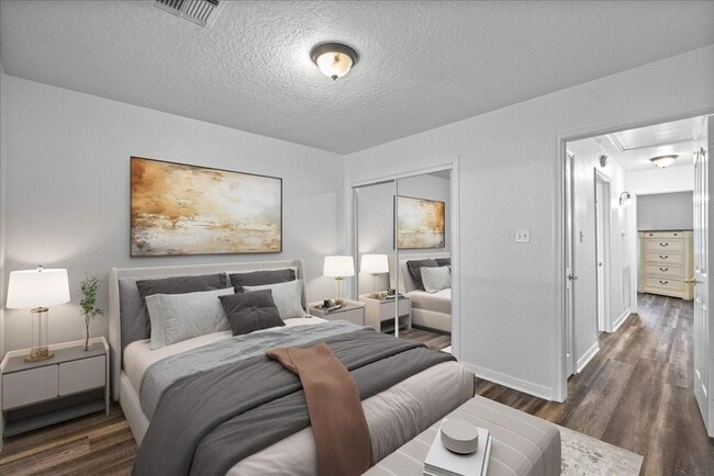 Building Photo - 933 Bonita Dr