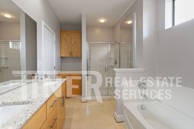 Building Photo - 785 Alloy Ct