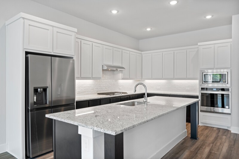 Building Photo - 8115 Bromley Dr