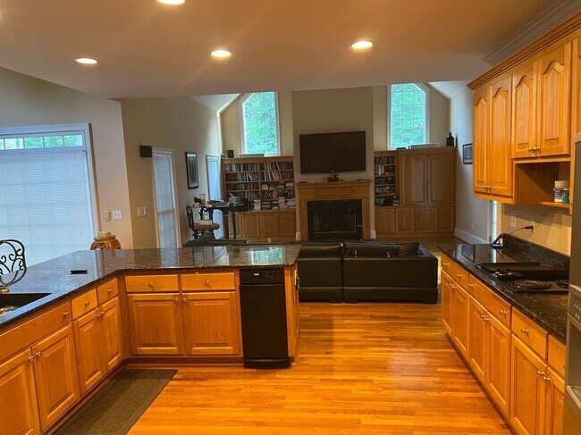 Building Photo - 2385 Hopewell Plantation Dr