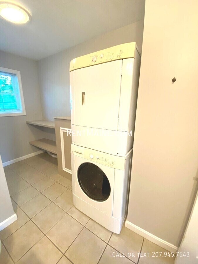 Building Photo - 41 Vafiades Ave