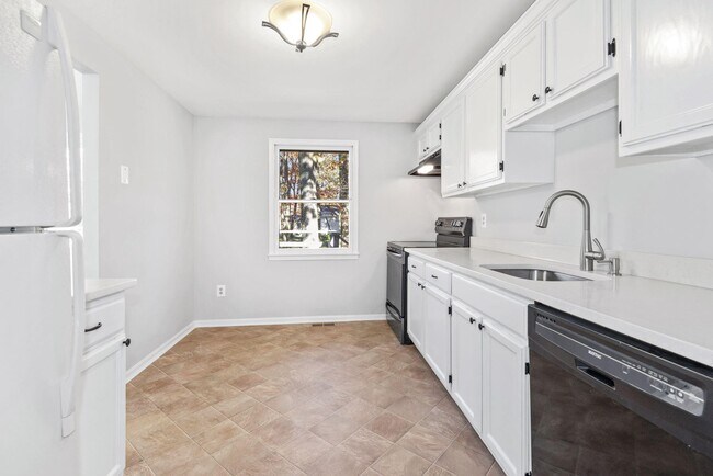 Building Photo - 12712 Longleaf Ln