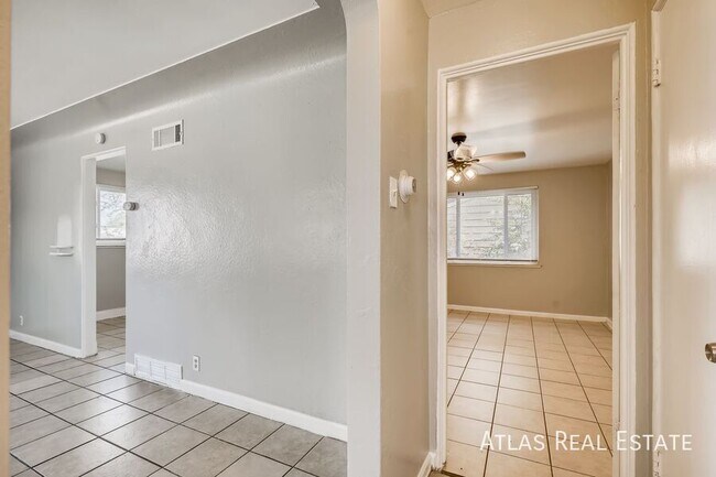 Building Photo - 1391 Lansing St