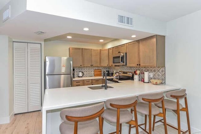 Building Photo - 1605 S US Hwy 1