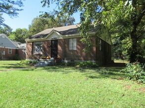Building Photo - 2083 Charleston Rd