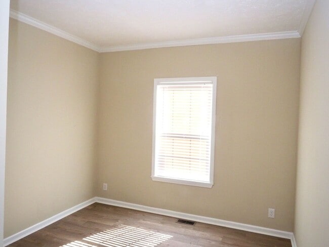 Building Photo - Charming Country Three-Bedroom Two-Bathroo...