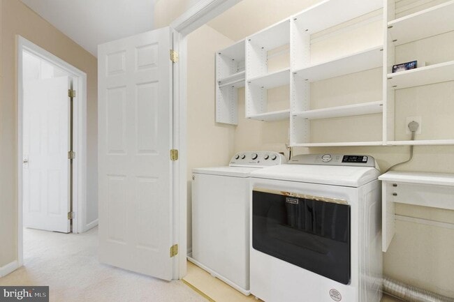 Building Photo - 21369 Sawyer Square