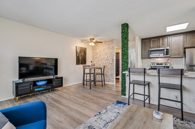 Building Photo - 4253 Central Ave