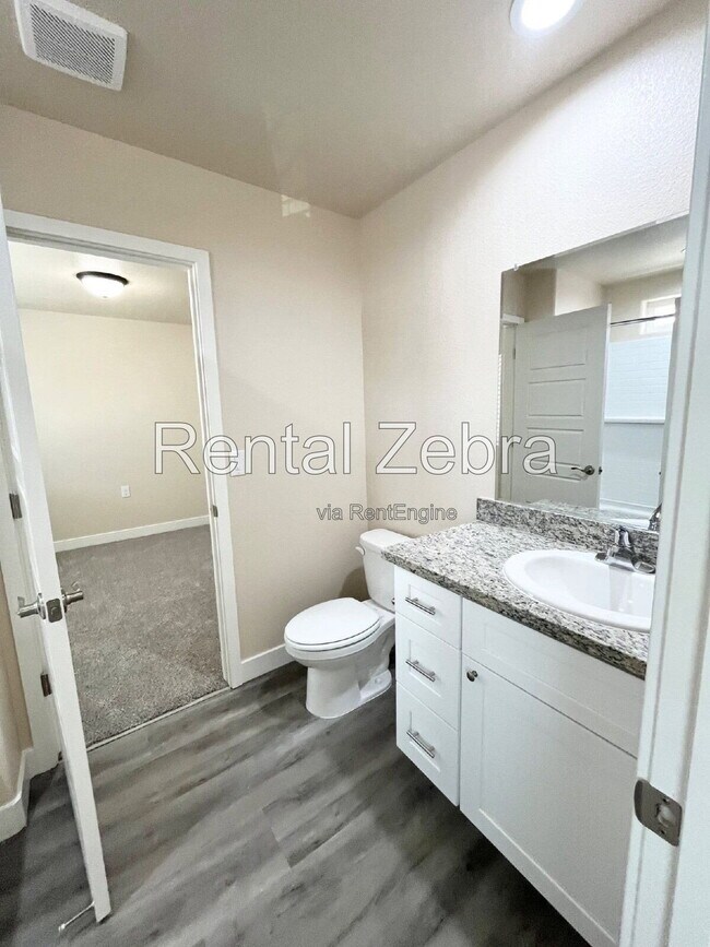 Building Photo - 1310 Playa Del Rey Dr