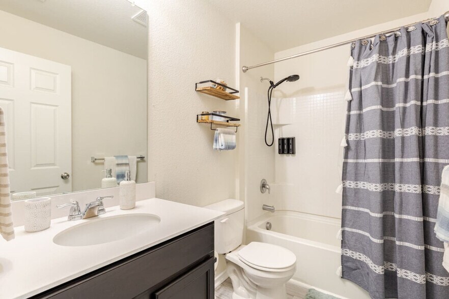Building Photo - 6052 Misty Breeze Dr