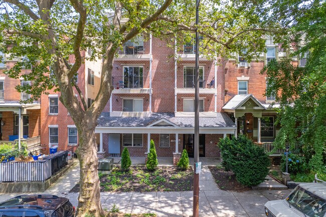 Building Photo - The Gardens on 45th Street