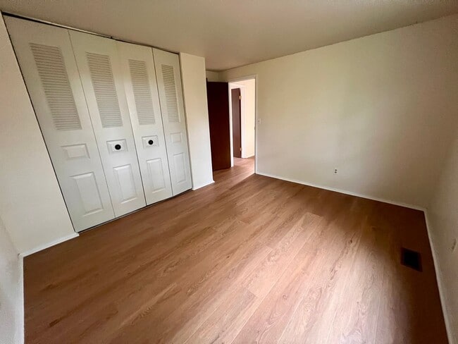 Building Photo - Beautiful Home - 3 Bedroom 2.5 Bathroom - ...