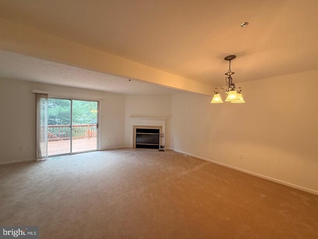Building Photo - 17901 Cottonwood Terrace