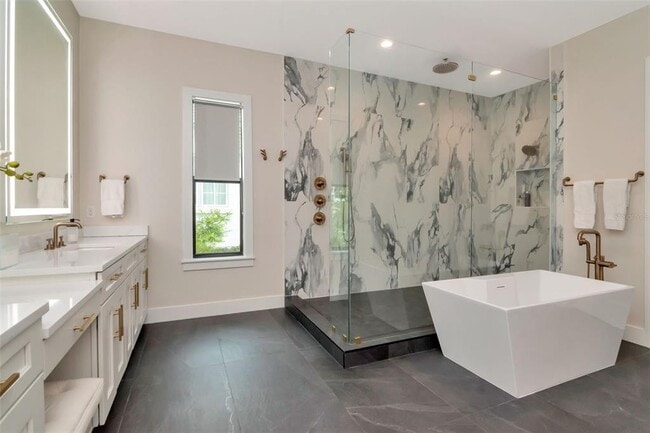 Building Photo - 4111 W Swann Ave