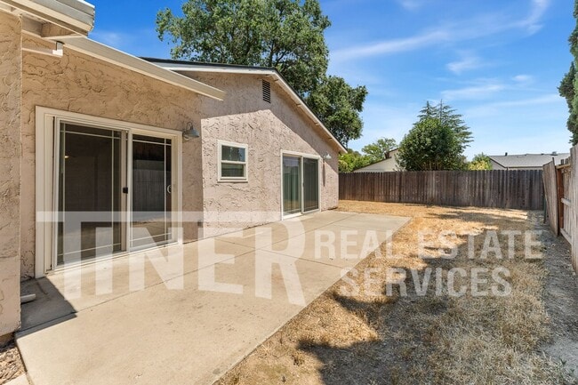 Building Photo - 9586 Meadowgreen Cir