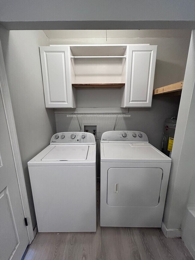 Building Photo - Available Now | North Chesterfield Gem | 2 Bed, 1 Bath