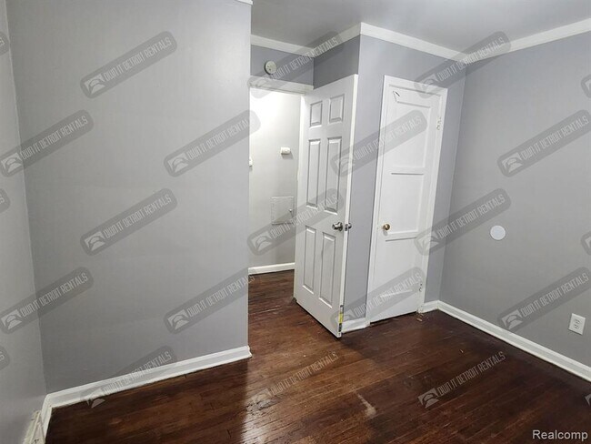 Building Photo - 12704 Memorial St