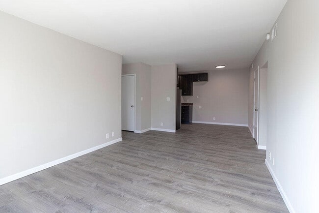 Building Photo - 3408 Balboa Ln