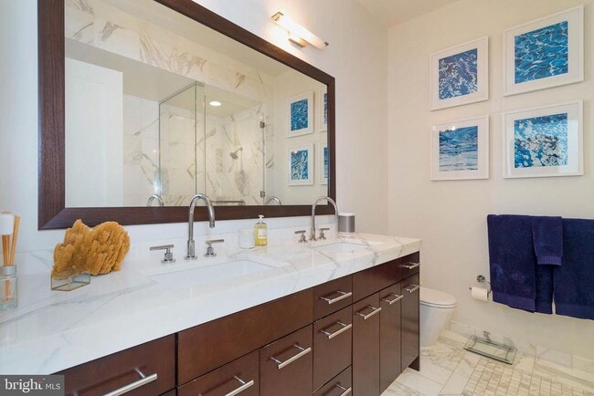 Building Photo - 1414 S Penn Square