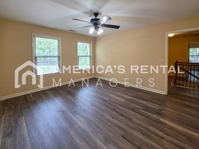 Building Photo - Deposit Pending! - Private Estate Living on Over 3 Acres! Available to view NOW!
