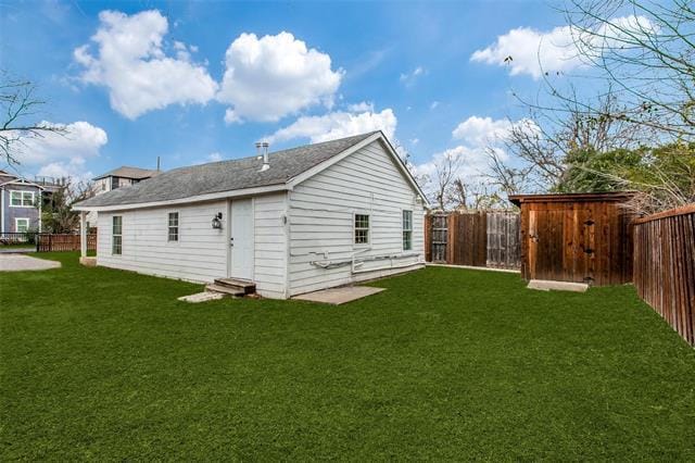 Building Photo - 2402 N Winnetka Ave