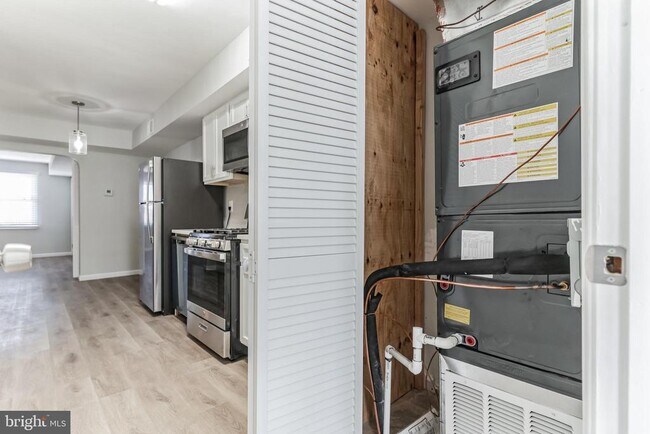 Building Photo - 1223 Simms Pl NE