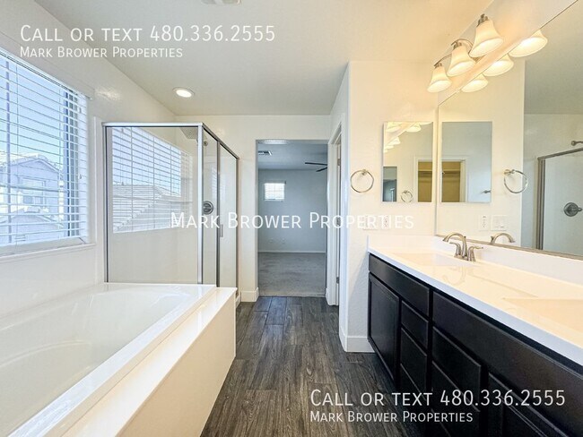 Building Photo - 249 North Sandal-