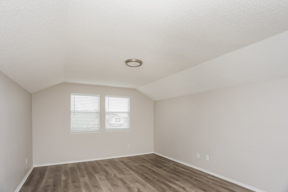 Building Photo - 1203 Hampton Dr