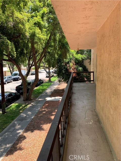 Building Photo - 1127 E Del Mar Blvd