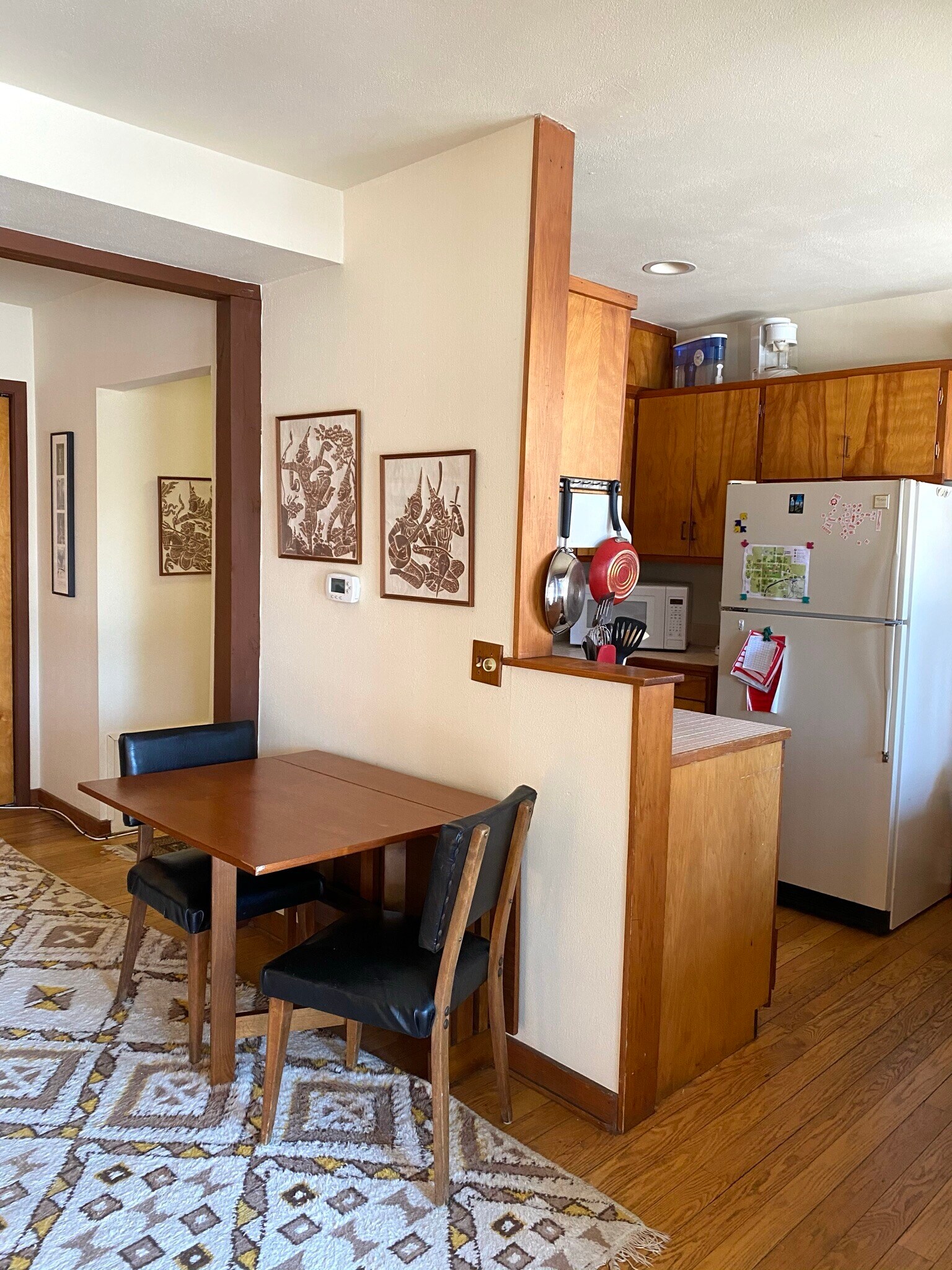 Dining area - 206 Hanshaw Rd