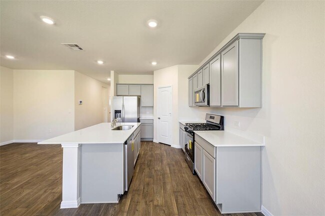 Building Photo - 224 Kickapoo Ln