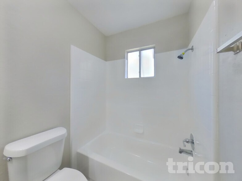 Building Photo - 7519 Lobera Dr