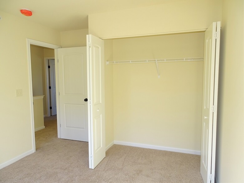 Building Photo - 818 Byler Cir