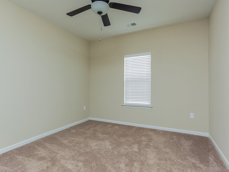 Building Photo - 10829 Paul Coleman Dr